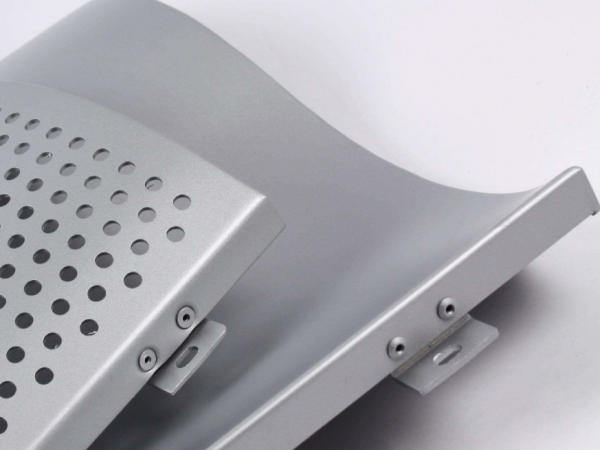 木紋鋁單板優(yōu)越的產(chǎn)品特性有哪些，如何挑選好的木紋鋁單板！